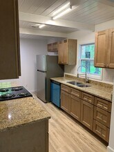 124 Wild Primrose Ln, Unit 124 in Chapel Hill, NC - Building Photo - Building Photo