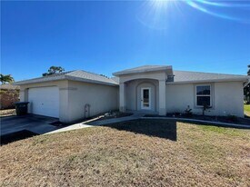 1428 SW 29th St in Cape Coral, FL - Building Photo