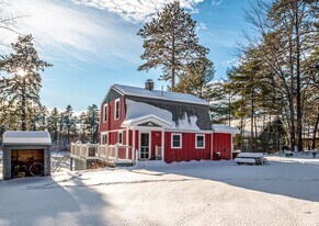 72 Ridge Rd in Ossipee, NH - Building Photo
