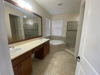 3334 W 96 Pl in Hialeah, FL - Building Photo - Building Photo