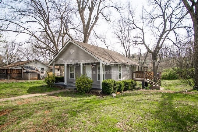 5804 Old Rutledge Pike in Knoxville, TN - Building Photo - Building Photo