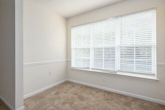 Rehobeth Pointe Apartments in Greensboro, NC - Building Photo - Interior Photo