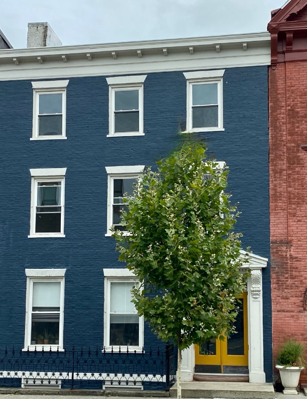 358 Warren St in Hudson, NY - Building Photo - Building Photo