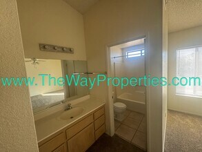 10660 Cottonwood Ave in Hesperia, CA - Building Photo - Building Photo