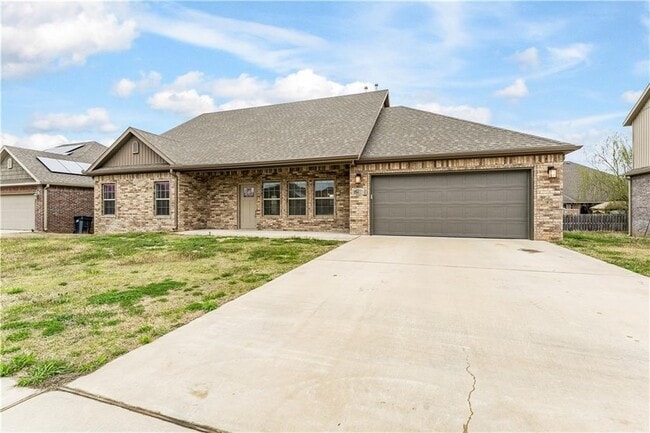582 Quartz Wy in Springdale, AR - Building Photo - Building Photo