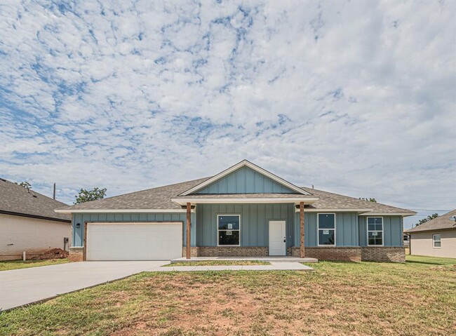 1403 Coffey Dr in Perry, OK - Building Photo - Building Photo