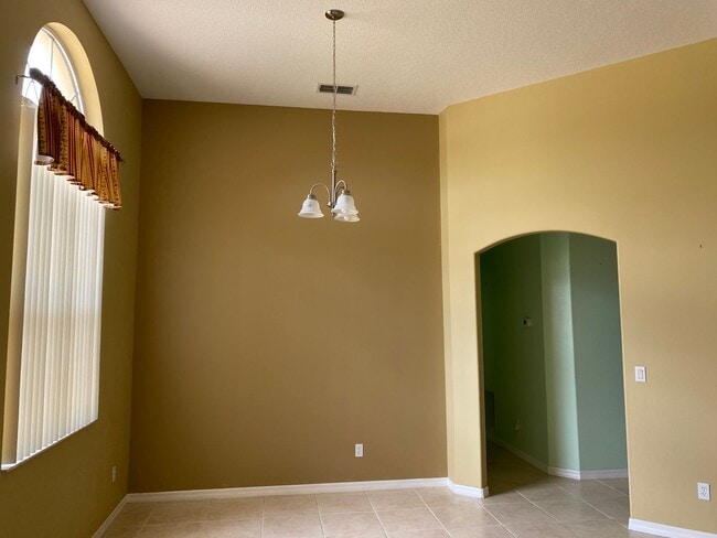12934 Colonnade Cir in Clermont, FL - Building Photo - Building Photo