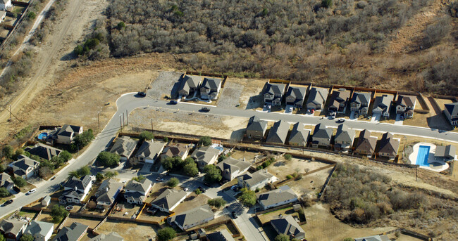 Champions Landing in San Antonio, TX - Building Photo - Building Photo