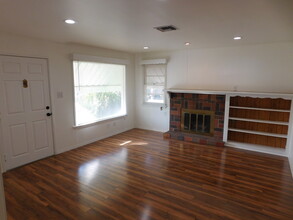 13659 Polk St in Los Angeles, CA - Building Photo - Building Photo