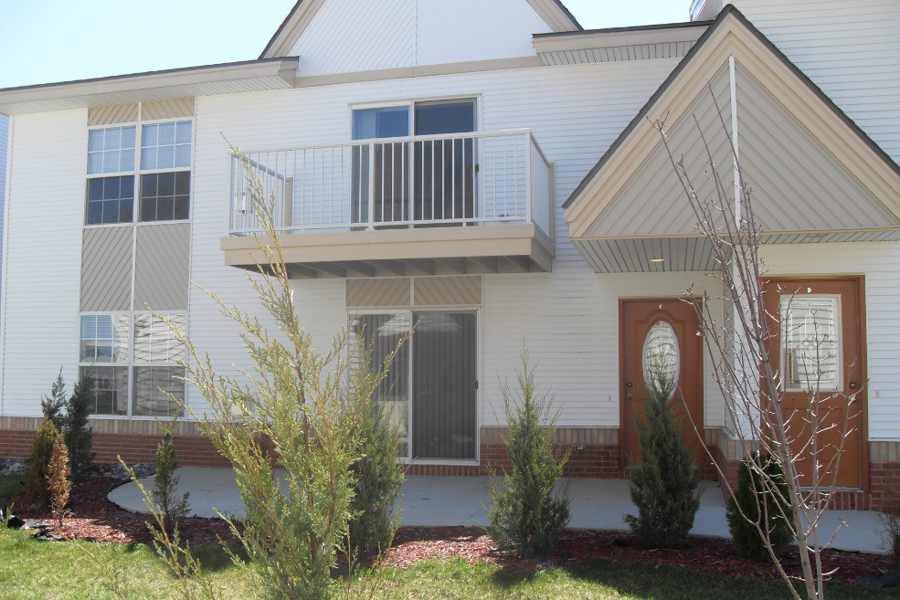240 Park Ln in Lomira, WI - Building Photo