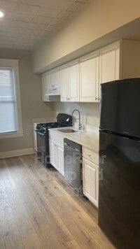 825 N Linwood Ave photo'