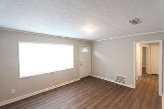 1632 Collier Dr in Birmingham, AL - Building Photo - Building Photo