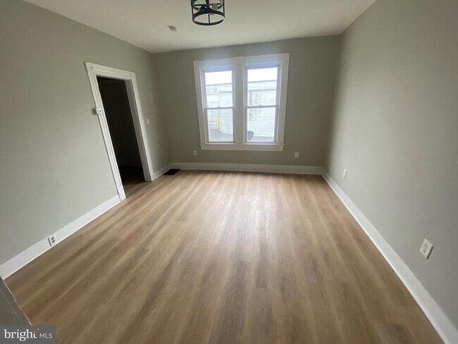 623 New York St in Dunmore, PA - Building Photo - Building Photo