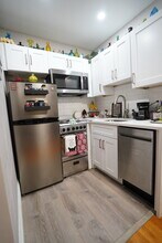 1455 Beacon St in Brookline, MA - Foto de edificio - Building Photo