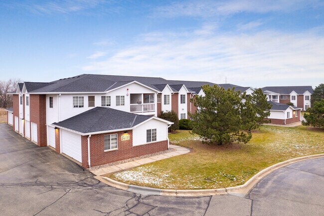 Lexington Village in Pleasant Prairie, WI - Building Photo - Building Photo