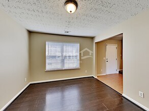 450 Crested View Dr in Loganville, GA - Building Photo - Building Photo