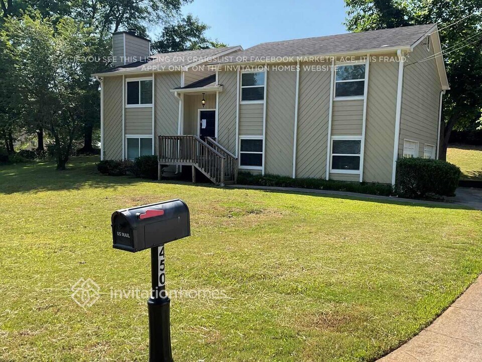 450 Way Bridge Ct NE in Kennesaw, GA - Building Photo