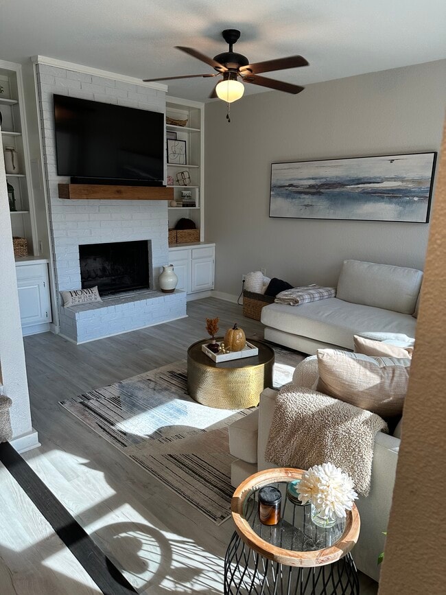 property at 714 E Wall St