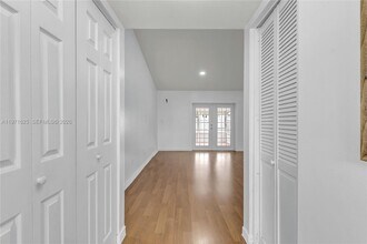 10383 SW 209th Ln in Cutler Bay, FL - Building Photo - Building Photo