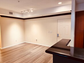 1801 E Katella Ave, Unit 1108 in Anaheim, CA - Building Photo - Building Photo