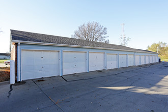 Gate Park Apartments in Lincoln, NE - Building Photo - Building Photo