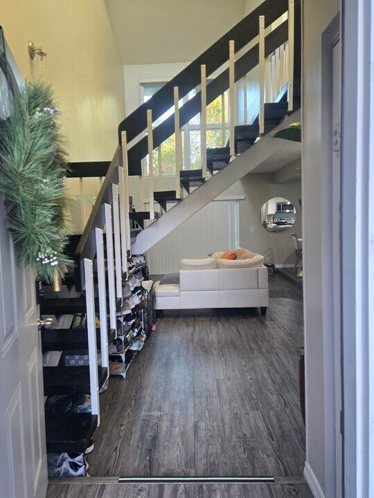 713 St Michael Ln, Unit 410 in Altamonte Springs, FL - Building Photo