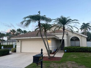 190 Temple Ave in Boynton Beach, FL - Foto de edificio - Building Photo