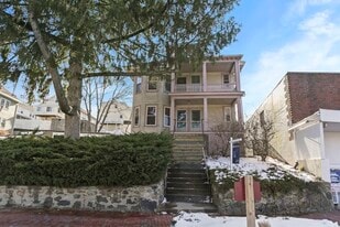 1296 Massachusetts Ave, Unit 1296 Massachusetts ave in Arlington, MA - Building Photo
