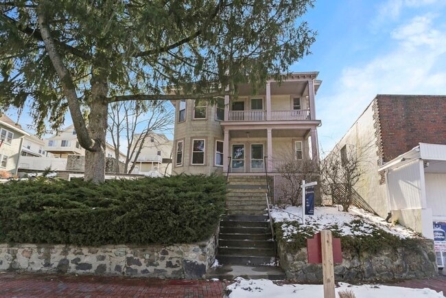 1296 Massachusetts Ave, Unit 1296 Massachusetts ave