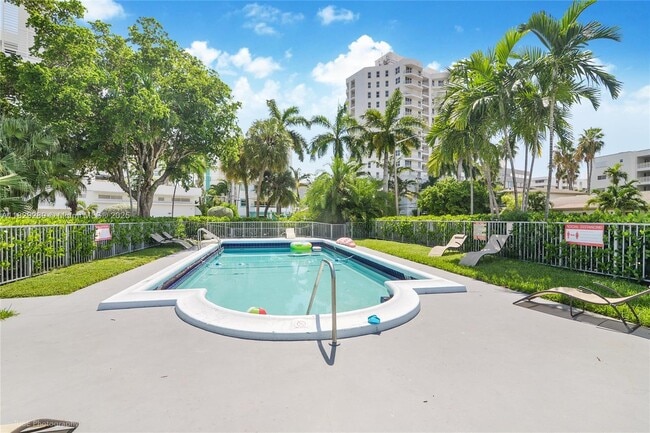 property at 9800 E Bay Harbor Dr