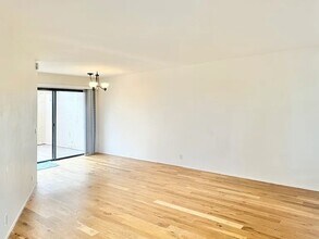 8316 Via Sonoma in San Diego, CA - Building Photo - Building Photo