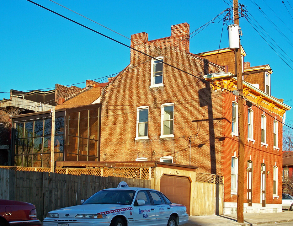 3711 N 14th St in St. Louis, MO - Building Photo