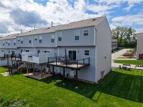 109 Shaley Dr in Greensburg, PA - Building Photo - Building Photo