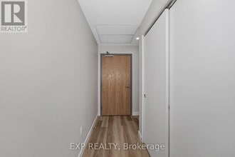 211 Armstrong St in Ottawa, ON - Building Photo - Building Photo