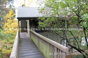 7506 SW Barnes Rd in Portland, OR - Building Photo