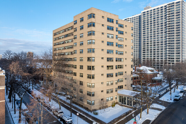 4200 N Marine Dr in Chicago, IL - Building Photo - Building Photo