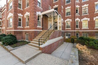 2 Arlington St, Unit #32 in Cambridge, MA - Building Photo - Building Photo