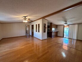 44410 N 14th St in New River, AZ - Building Photo