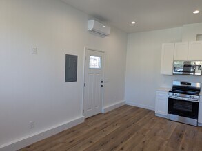 7311 Carmenita Rd, Unit La mesa ADU in La Mesa, CA - Foto de edificio - Building Photo