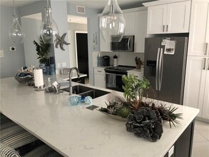 11021 Gulf Reflections Drive in Ft. Myers, FL - Foto de edificio - Building Photo