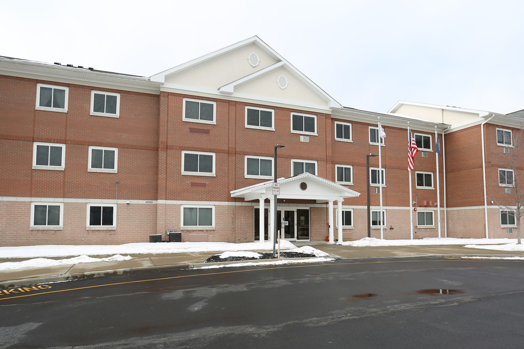 AHEPA 67 II Senior Apartments in Cheektowaga, NY - Foto de edificio