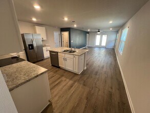 5269 Peach Dr in Milton, FL - Building Photo - Building Photo