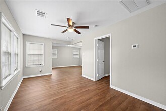 234 W 27th St-Unit -2 in Houston, TX - Foto de edificio - Building Photo