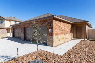 315 Eugene Pass in New Braunfels, TX - Building Photo - Building Photo