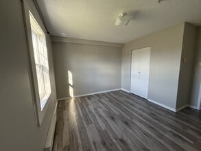 151 Queen St in Fredericton, NB - Building Photo - Building Photo