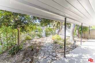 1306 N Pass Ave in Burbank, CA - Building Photo - Building Photo