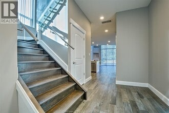 1225 Riverside Dr W in Windsor, ON - Building Photo - Building Photo