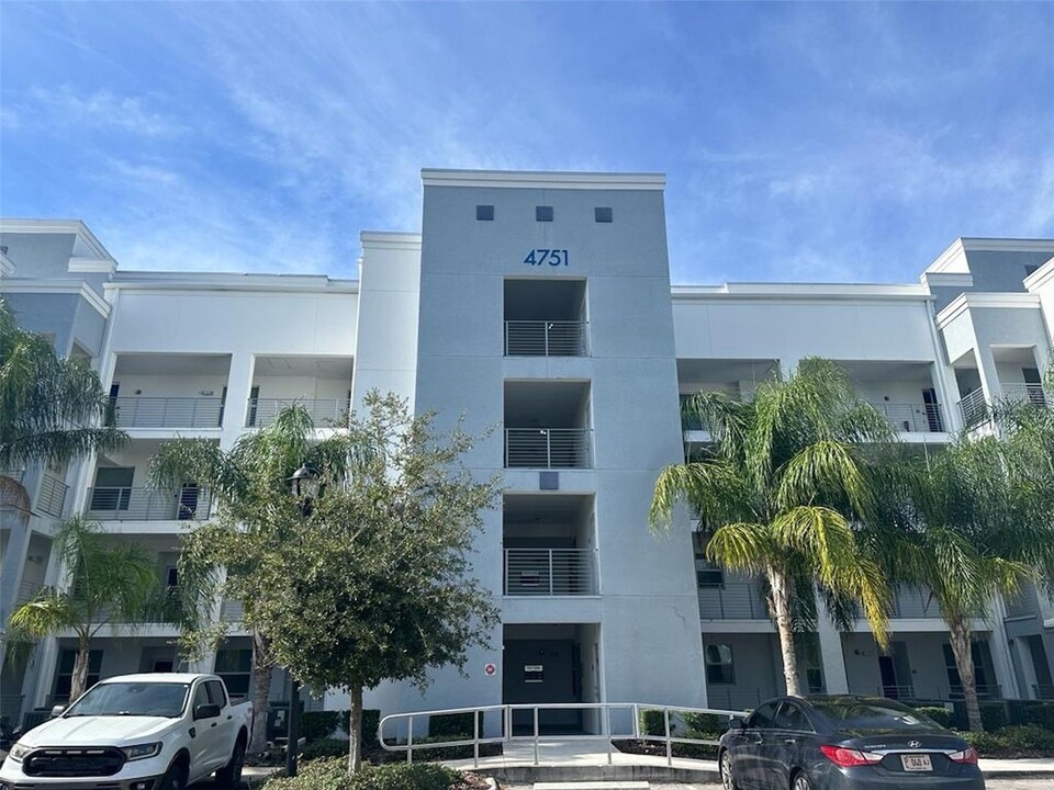 4751 Clock Tower Dr in Kissimmee, FL - Building Photo