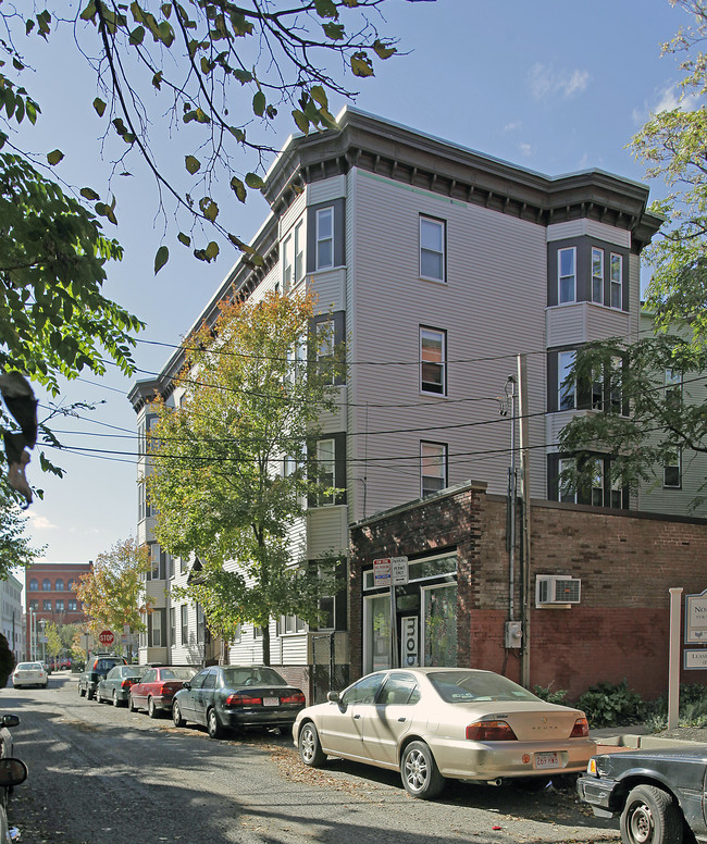 51 Norfolk St in Cambridge, MA - Foto de edificio - Building Photo