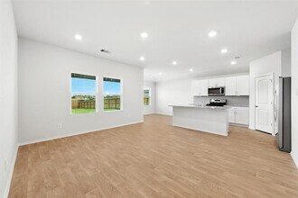 106 N Richland Dr in Lockhart, TX - Building Photo - Building Photo